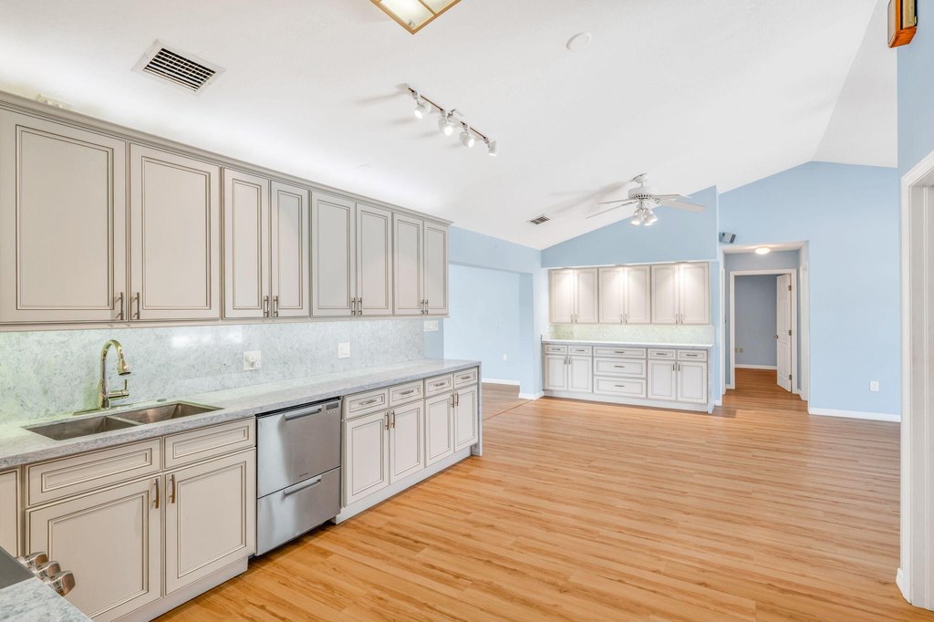 Key Colony, Florida, 33051, United States, 3 Bedrooms Bedrooms, ,2 BathroomsBathrooms,Residential,Forsale,1971901