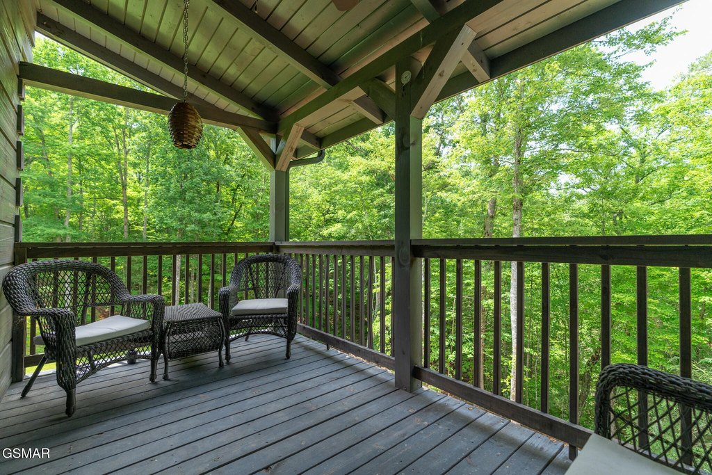 Walland, Tennessee, 37886, United States, 2 Bedrooms Bedrooms, ,2 BathroomsBathrooms,Residential,Forsale,1910195