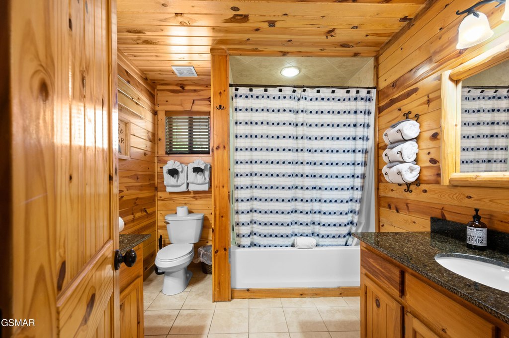 Gatlinburg, Tennessee, 37738, United States, 3 Bedrooms Bedrooms, ,2.5 BathroomsBathrooms,Residential,Forsale,1910223