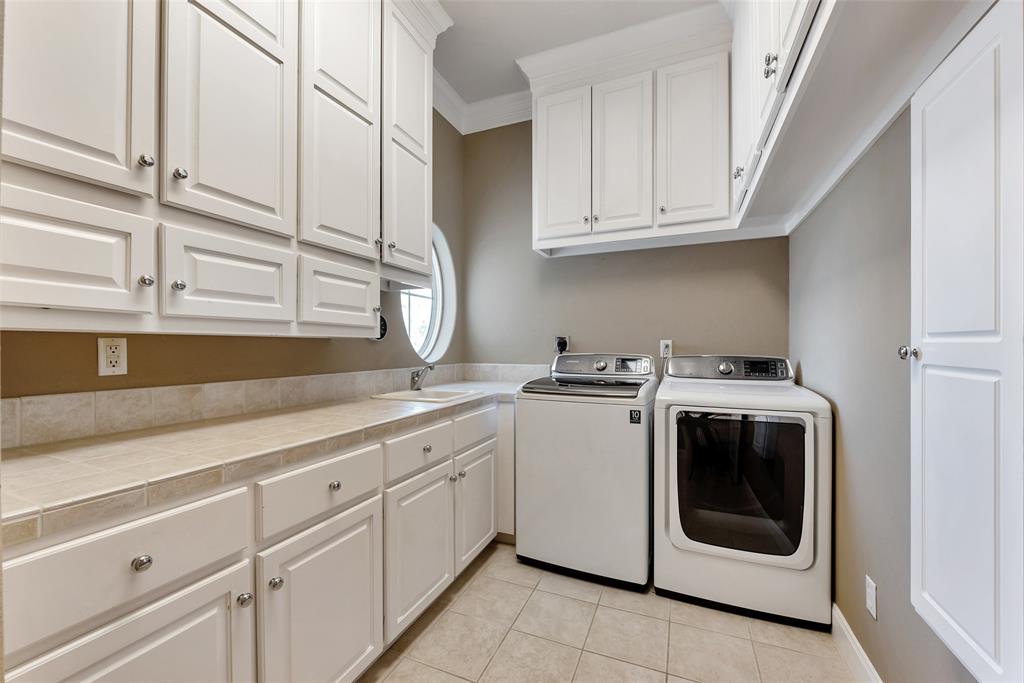 Galveston, Texas, 77554, United States, 4 Bedrooms Bedrooms, ,2 BathroomsBathrooms,Residential,Forsale,1953050