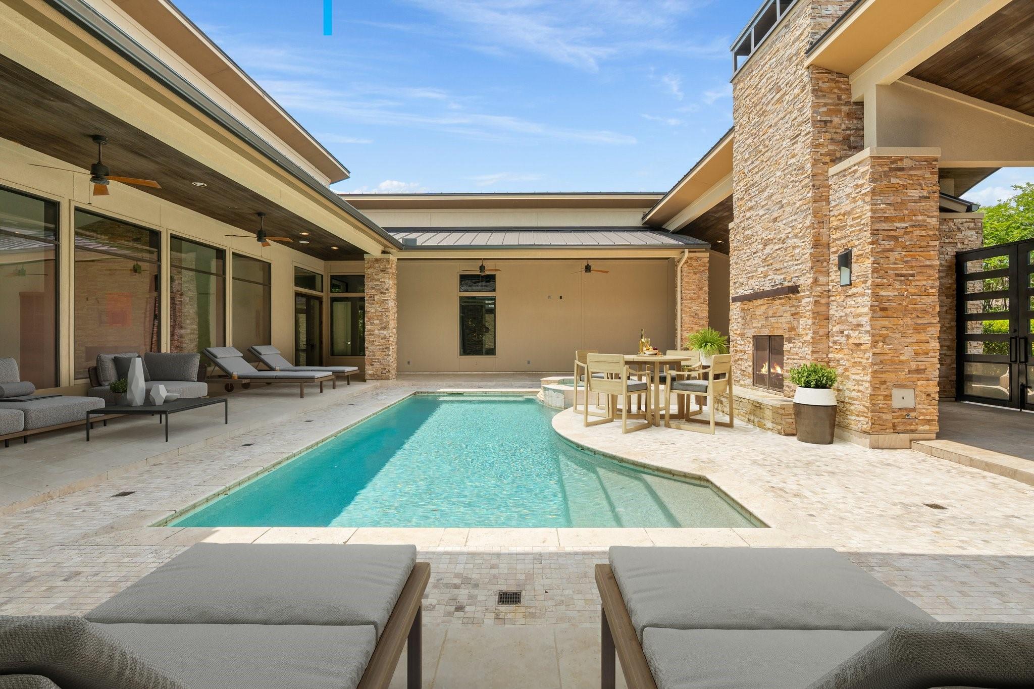 Montgomery, Texas, 77356, United States, 4 Bedrooms Bedrooms, ,4 BathroomsBathrooms,Residential,Forsale,1953047