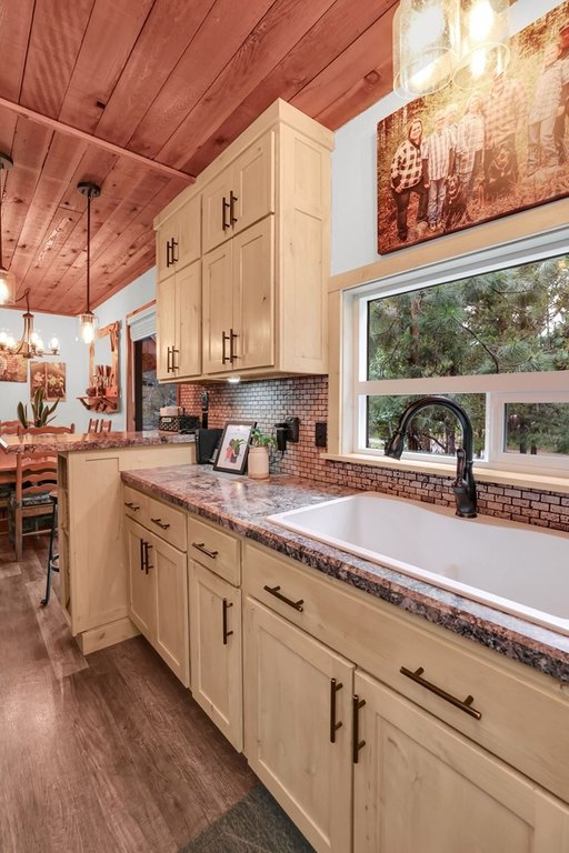 McCall, Idaho, 83638, United States, 5 Bedrooms Bedrooms, ,3 BathroomsBathrooms,Residential,Forsale,1889387