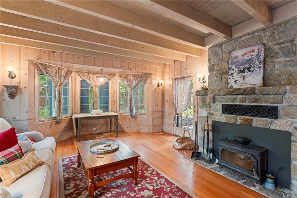Lake Arrowhead, California, 92352, United States, 4 Bedrooms Bedrooms, ,2 BathroomsBathrooms,Residential,Forsale,1908060