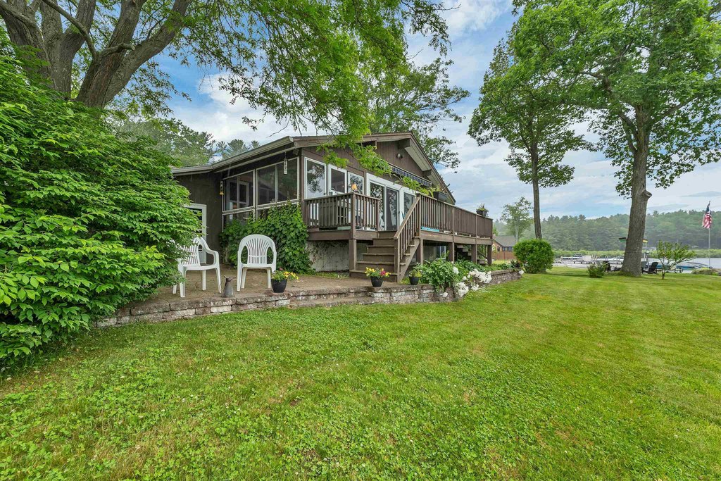 Laconia, New Hampshire, 03246, United States, 3 Bedrooms Bedrooms, ,1.5 BathroomsBathrooms,Residential,Forsale,1968465