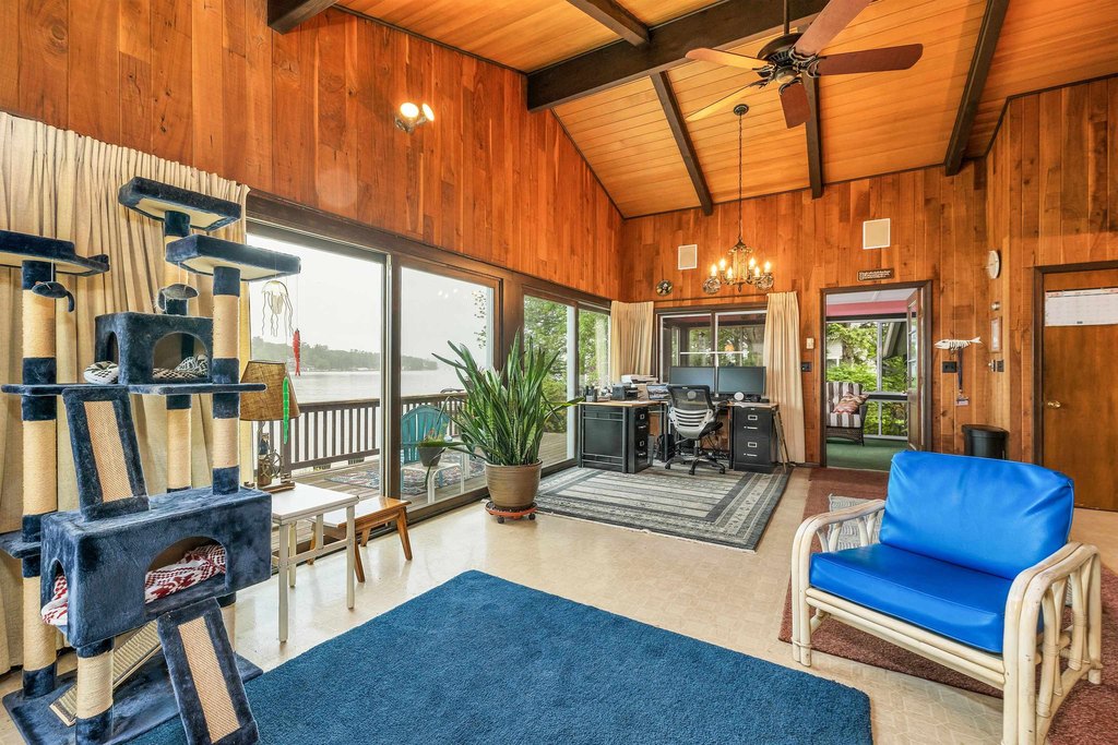 Laconia, New Hampshire, 03246, United States, 3 Bedrooms Bedrooms, ,1.5 BathroomsBathrooms,Residential,Forsale,1968465