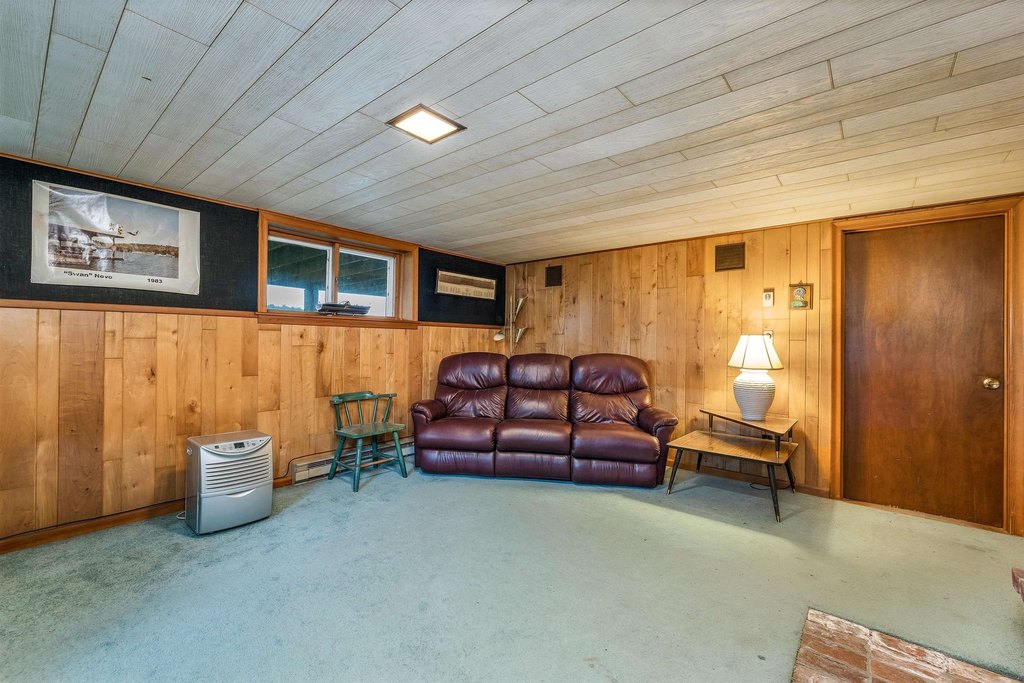 Laconia, New Hampshire, 03246, United States, 3 Bedrooms Bedrooms, ,1.5 BathroomsBathrooms,Residential,Forsale,1968465