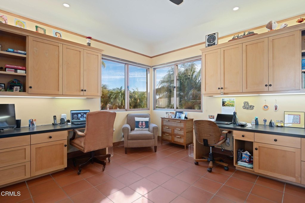 Ventura, California, 93001, United States, 3 Bedrooms Bedrooms, ,3.5 BathroomsBathrooms,Residential,Forsale,1883945