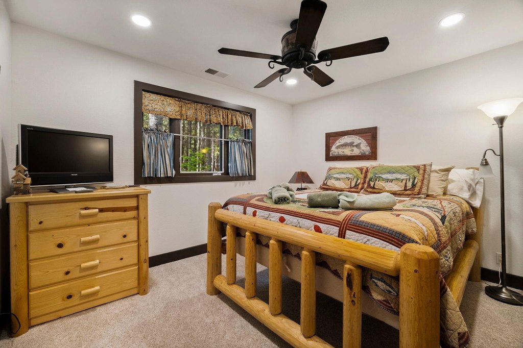 Lake Almanor, California, 96137, United States, 4 Bedrooms Bedrooms, ,3.5 BathroomsBathrooms,Residential,Forsale,1888837