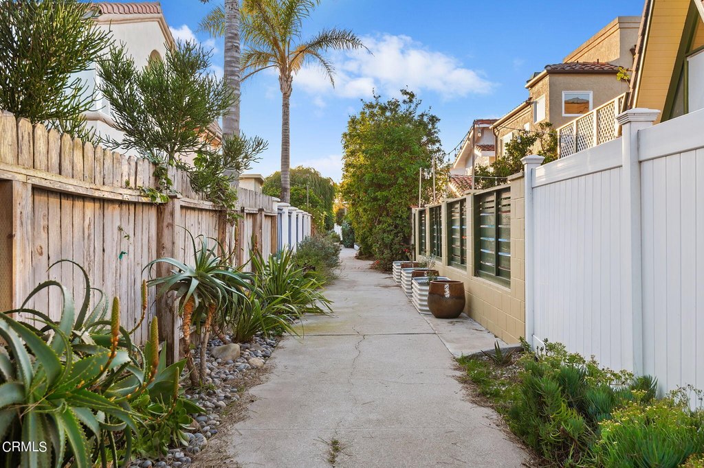 Oxnard, California, 93035, United States, 4 Bedrooms Bedrooms, ,4.5 BathroomsBathrooms,Residential,Forsale,1909544