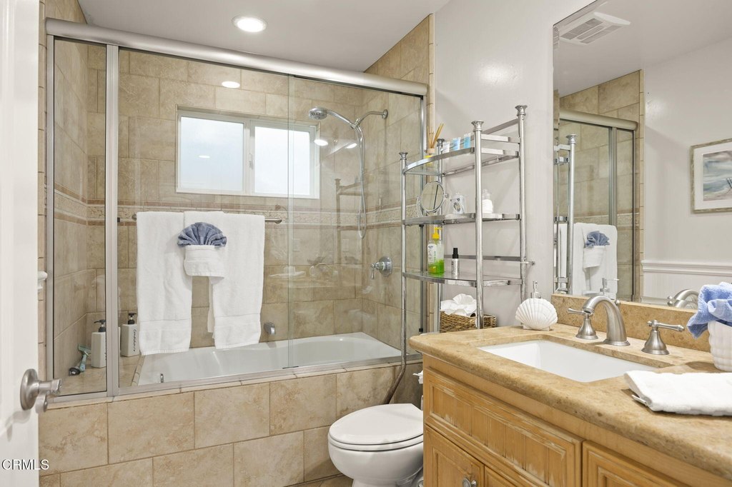 Oxnard, California, 93035, United States, 3 Bedrooms Bedrooms, ,2.5 BathroomsBathrooms,Residential,Forsale,1941483