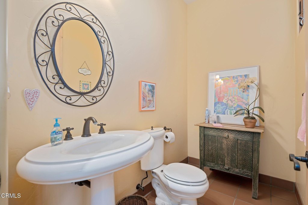 Ventura, California, 93001, United States, 3 Bedrooms Bedrooms, ,3.5 BathroomsBathrooms,Residential,Forsale,1883945