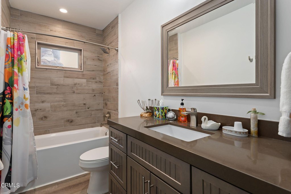 Oxnard, California, 93035, United States, 4 Bedrooms Bedrooms, ,4.5 BathroomsBathrooms,Residential,Forsale,1909544