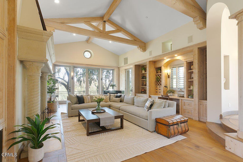 Camarillo, California, 93010, United States, 4 Bedrooms Bedrooms, ,6 BathroomsBathrooms,Residential,Forsale,1919117