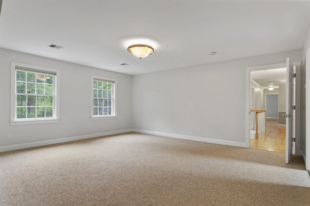 North Hampton, New Hampshire, 03862, United States, 4 Bedrooms Bedrooms, ,4.5 BathroomsBathrooms,Residential,Forsale,1933937