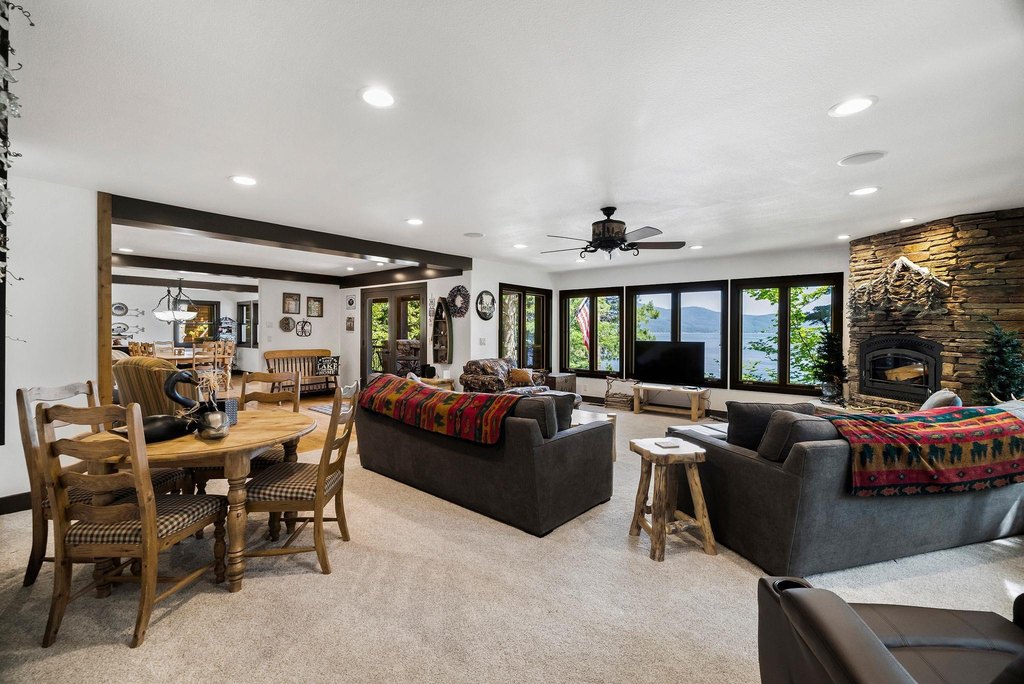Lake Almanor, California, 96137, United States, 4 Bedrooms Bedrooms, ,3.5 BathroomsBathrooms,Residential,Forsale,1888837