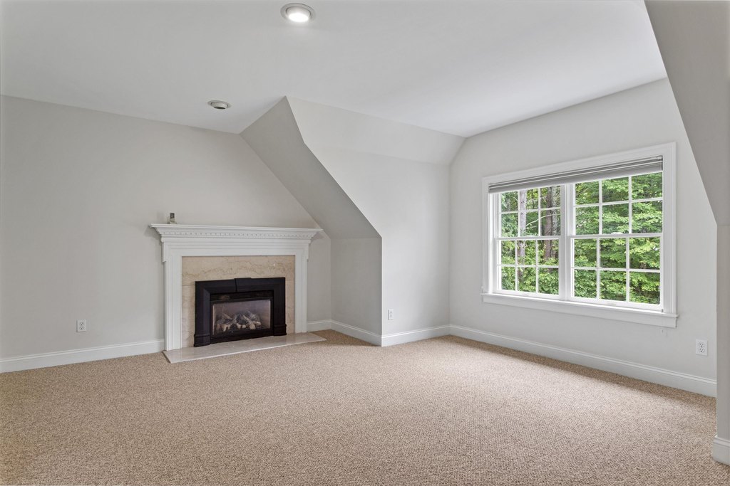 North Hampton, New Hampshire, 03862, United States, 4 Bedrooms Bedrooms, ,4.5 BathroomsBathrooms,Residential,Forsale,1933937