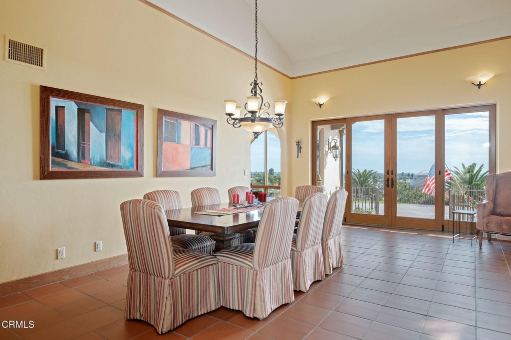 Ventura, California, 93001, United States, 3 Bedrooms Bedrooms, ,3.5 BathroomsBathrooms,Residential,Forsale,1883945
