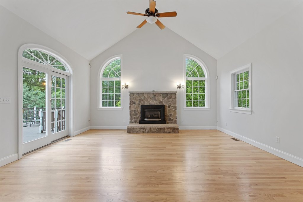 North Hampton, New Hampshire, 03862, United States, 4 Bedrooms Bedrooms, ,4.5 BathroomsBathrooms,Residential,Forsale,1933937