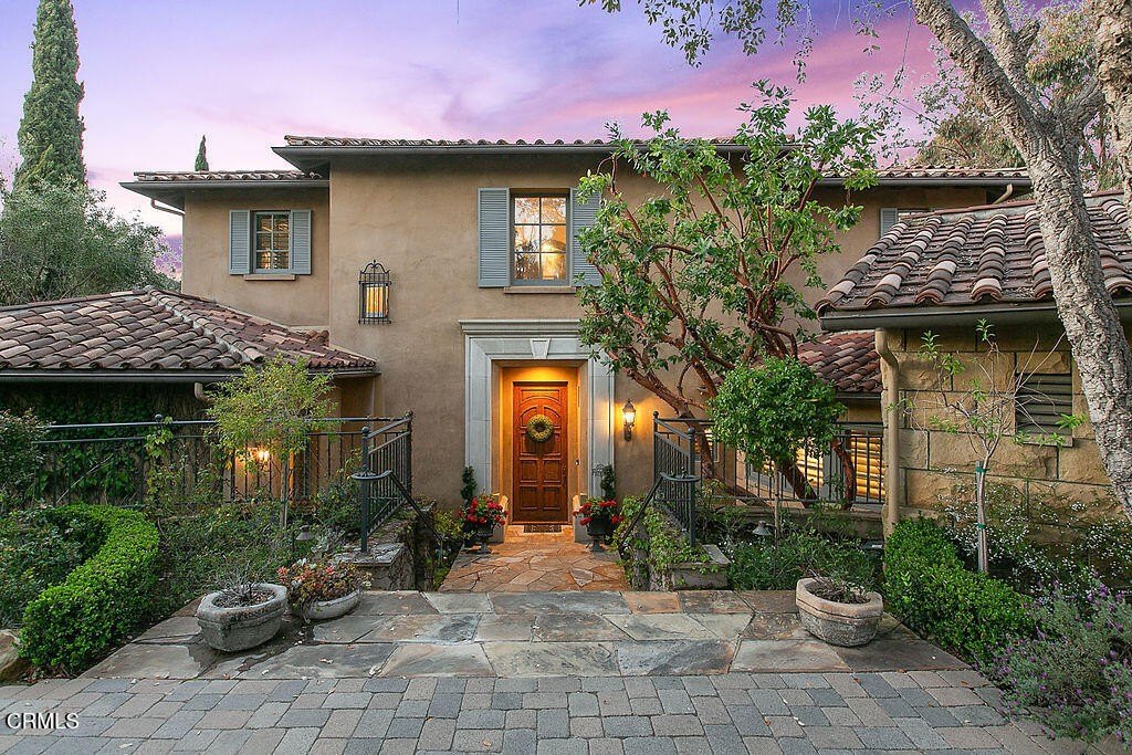 Camarillo, California, 93010, United States, 4 Bedrooms Bedrooms, ,6 BathroomsBathrooms,Residential,Forsale,1919117