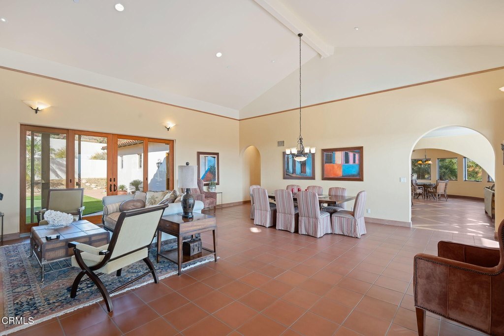 Ventura, California, 93001, United States, 3 Bedrooms Bedrooms, ,3.5 BathroomsBathrooms,Residential,Forsale,1883945