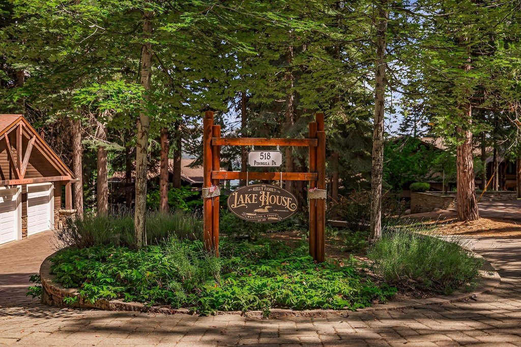 Lake Almanor, California, 96137, United States, 4 Bedrooms Bedrooms, ,3.5 BathroomsBathrooms,Residential,Forsale,1888837