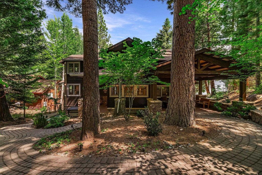 Lake Almanor, California, 96137, United States, 4 Bedrooms Bedrooms, ,3.5 BathroomsBathrooms,Residential,Forsale,1888837