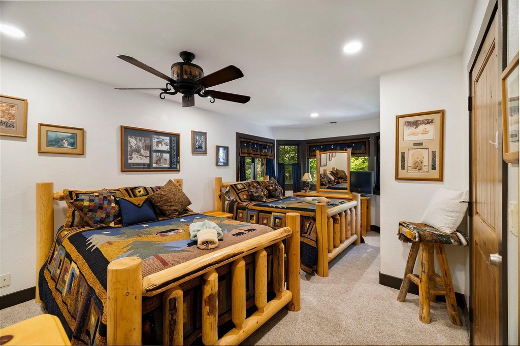 Lake Almanor, California, 96137, United States, 4 Bedrooms Bedrooms, ,3.5 BathroomsBathrooms,Residential,Forsale,1888837