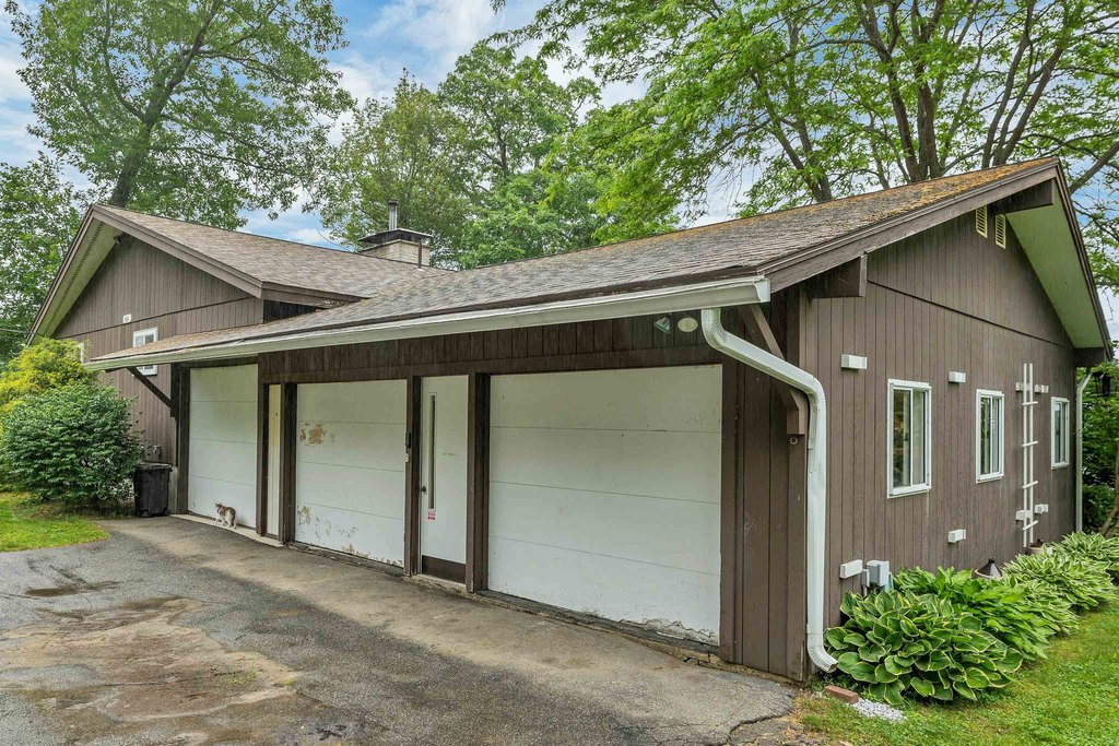 Laconia, New Hampshire, 03246, United States, 3 Bedrooms Bedrooms, ,1.5 BathroomsBathrooms,Residential,Forsale,1968465