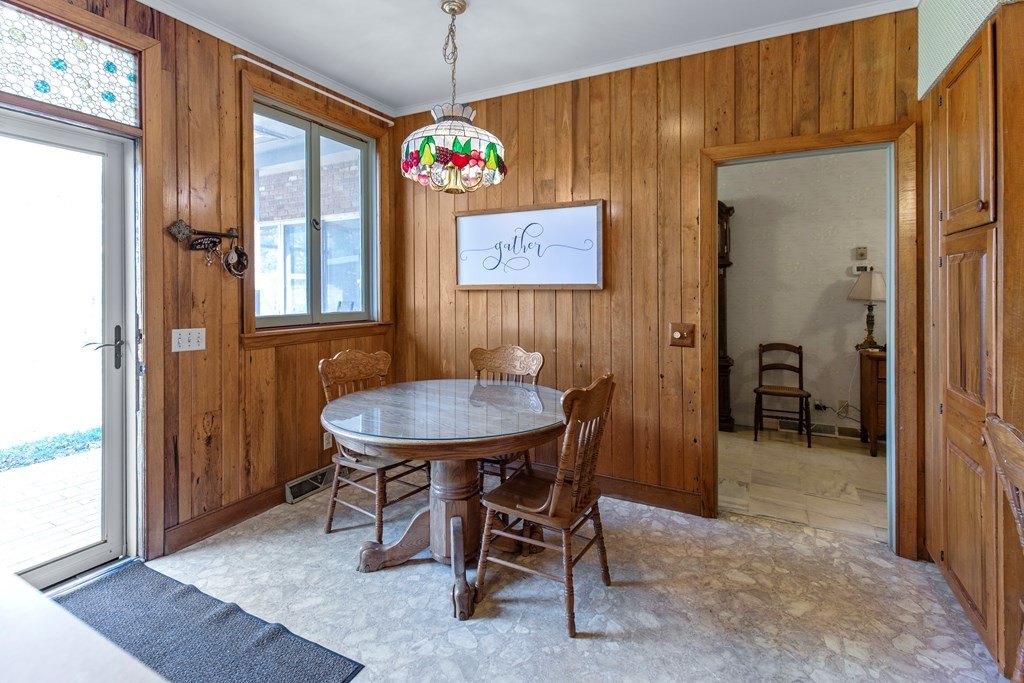 SPARTA, Tennessee, 38583, United States, 5 Bedrooms Bedrooms, ,2.5 BathroomsBathrooms,Residential,Forsale,1905427
