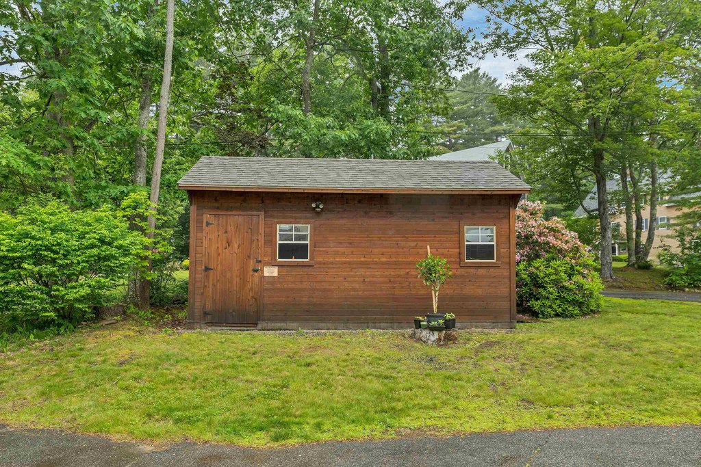 Laconia, New Hampshire, 03246, United States, 3 Bedrooms Bedrooms, ,1.5 BathroomsBathrooms,Residential,Forsale,1968465
