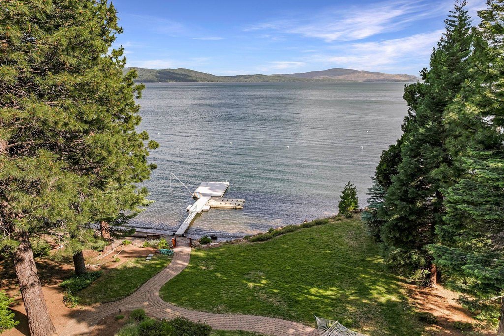 Lake Almanor, California, 96137, United States, 4 Bedrooms Bedrooms, ,3.5 BathroomsBathrooms,Residential,Forsale,1888837