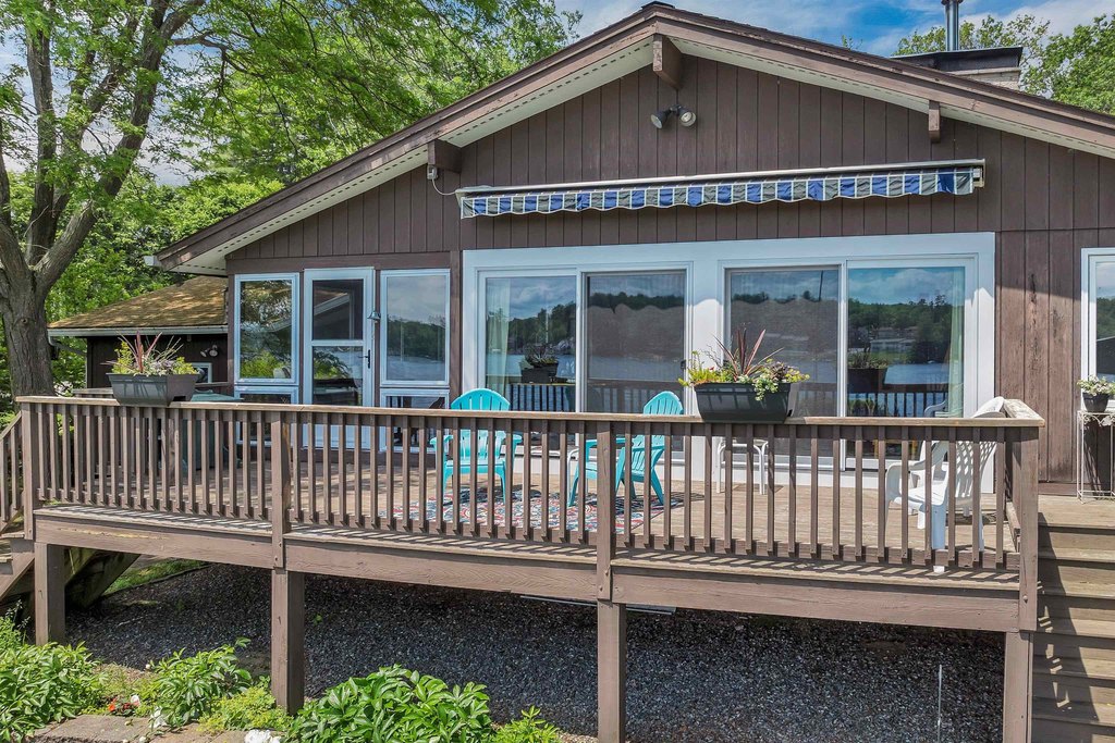 Laconia, New Hampshire, 03246, United States, 3 Bedrooms Bedrooms, ,1.5 BathroomsBathrooms,Residential,Forsale,1968465