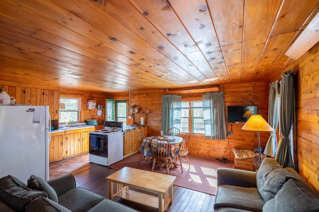 Freedom, New Hampshire, 03836, United States, 2 Bedrooms Bedrooms, ,1 BathroomBathrooms,Residential,Forsale,1933977