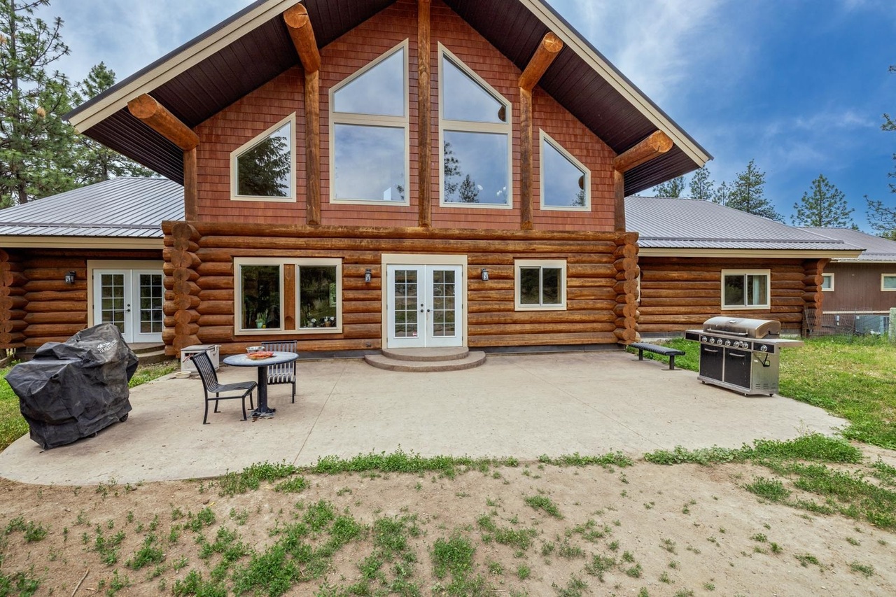 Nine Mile Falls, Washington, 99026, United States, 4 Bedrooms Bedrooms, ,3 BathroomsBathrooms,Residential,Forsale,1903077