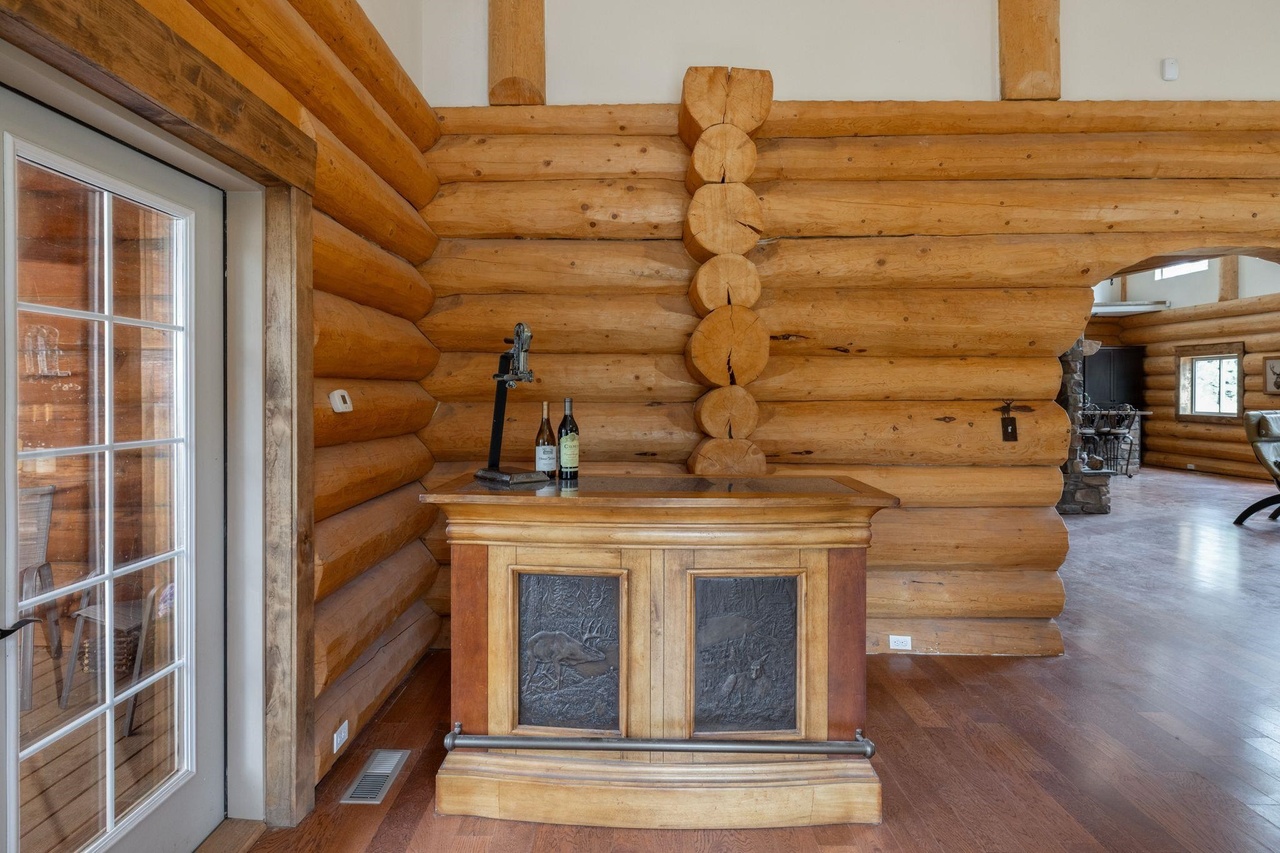 Nine Mile Falls, Washington, 99026, United States, 4 Bedrooms Bedrooms, ,3 BathroomsBathrooms,Residential,Forsale,1903077