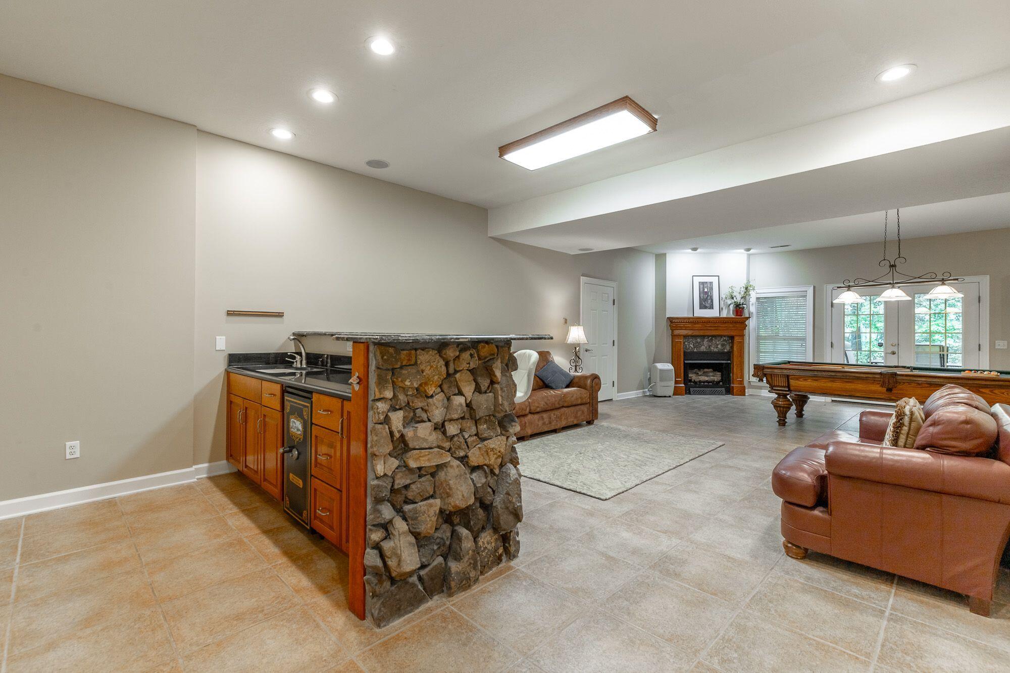 Ooltewah, Tennessee, 37363, United States, 5 Bedrooms Bedrooms, ,4 BathroomsBathrooms,Residential,Forsale,1894391
