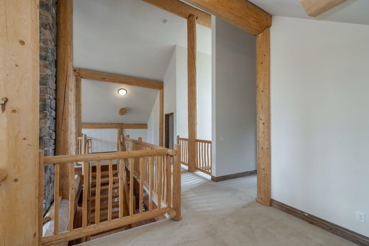 Nine Mile Falls, Washington, 99026, United States, 4 Bedrooms Bedrooms, ,3 BathroomsBathrooms,Residential,Forsale,1903077