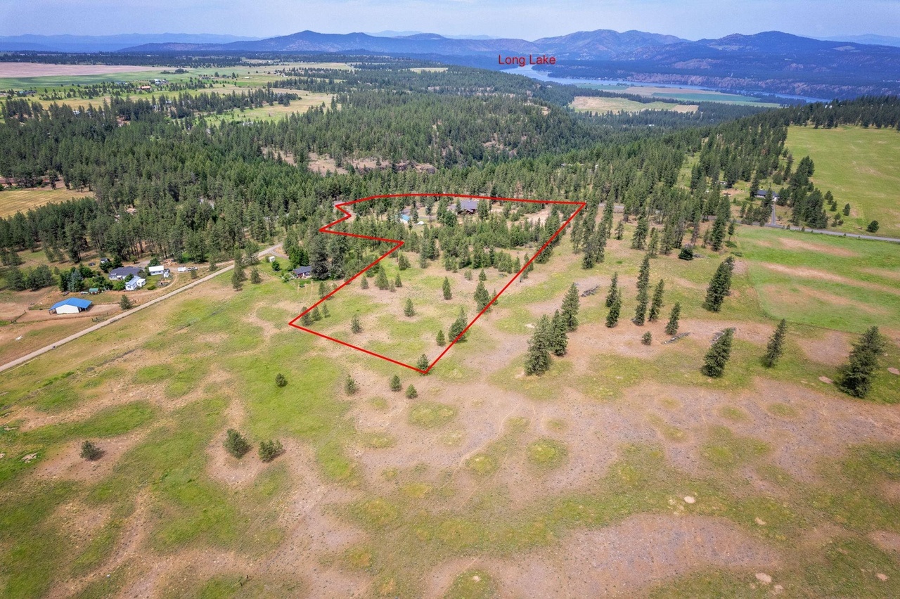 Nine Mile Falls, Washington, 99026, United States, 4 Bedrooms Bedrooms, ,3 BathroomsBathrooms,Residential,Forsale,1903077