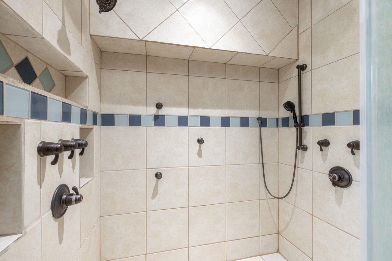Nine Mile Falls, Washington, 99026, United States, 4 Bedrooms Bedrooms, ,3 BathroomsBathrooms,Residential,Forsale,1903077