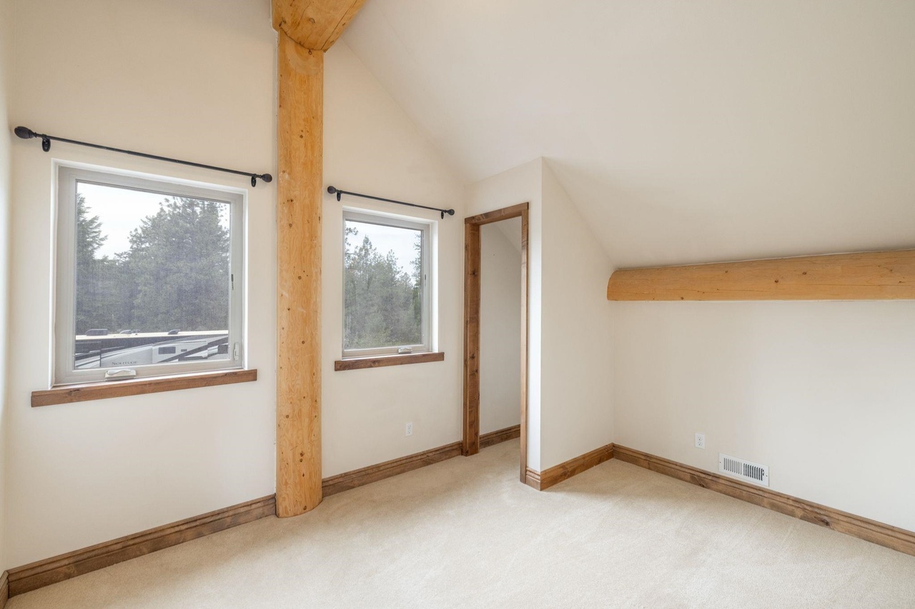 Nine Mile Falls, Washington, 99026, United States, 4 Bedrooms Bedrooms, ,3 BathroomsBathrooms,Residential,Forsale,1903077