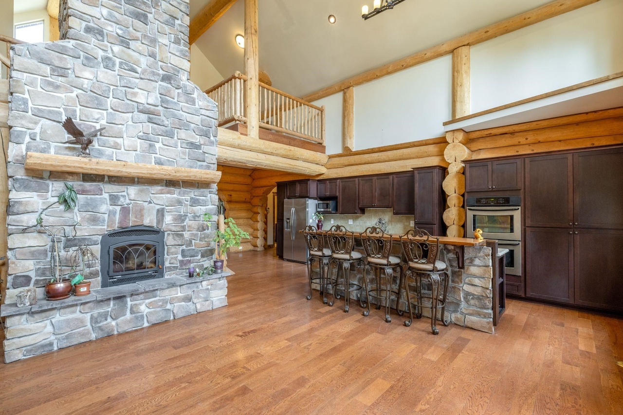 Nine Mile Falls, Washington, 99026, United States, 4 Bedrooms Bedrooms, ,3 BathroomsBathrooms,Residential,Forsale,1903077
