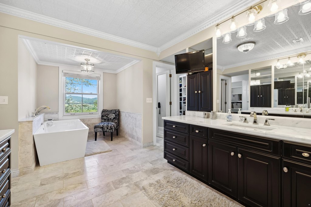 Morristown, Tennessee, 37814, United States, 4 Bedrooms Bedrooms, ,7.5 BathroomsBathrooms,Residential,Forsale,1894827