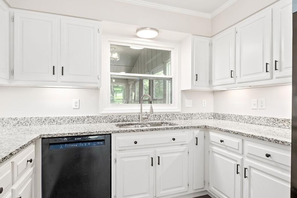 COOKEVILLE, Tennessee, 38506, United States, 4 Bedrooms Bedrooms, ,4 BathroomsBathrooms,Residential,Forsale,1905417