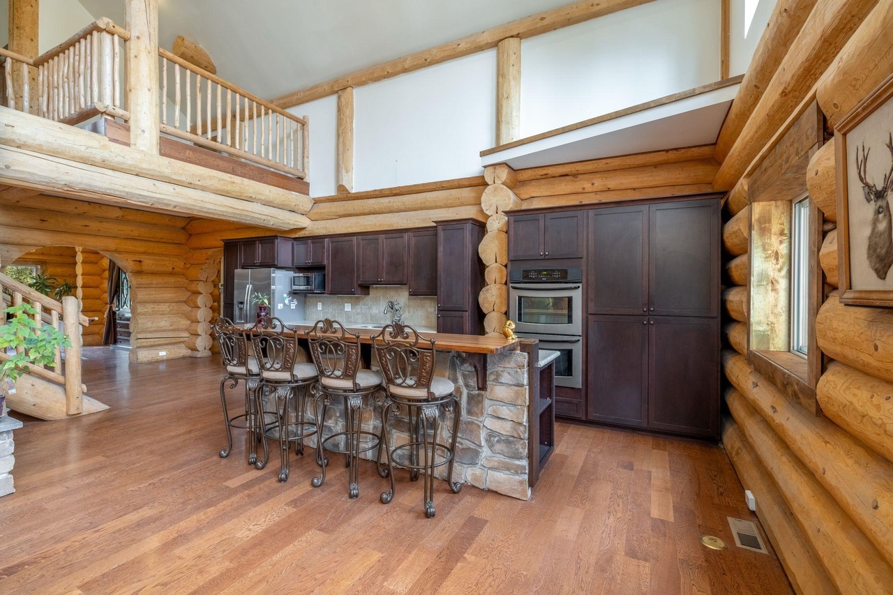 Nine Mile Falls, Washington, 99026, United States, 4 Bedrooms Bedrooms, ,3 BathroomsBathrooms,Residential,Forsale,1903077