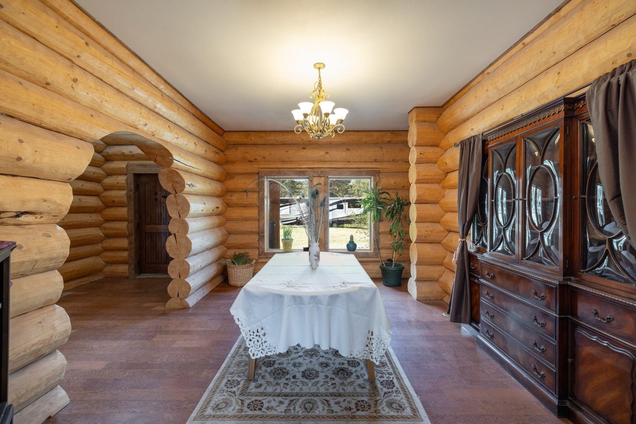 Nine Mile Falls, Washington, 99026, United States, 4 Bedrooms Bedrooms, ,3 BathroomsBathrooms,Residential,Forsale,1903077