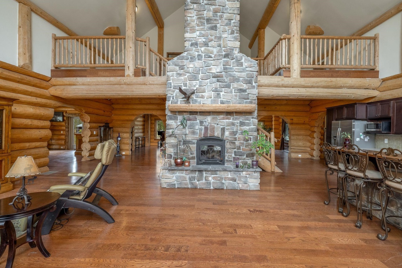 Nine Mile Falls, Washington, 99026, United States, 4 Bedrooms Bedrooms, ,3 BathroomsBathrooms,Residential,Forsale,1903077