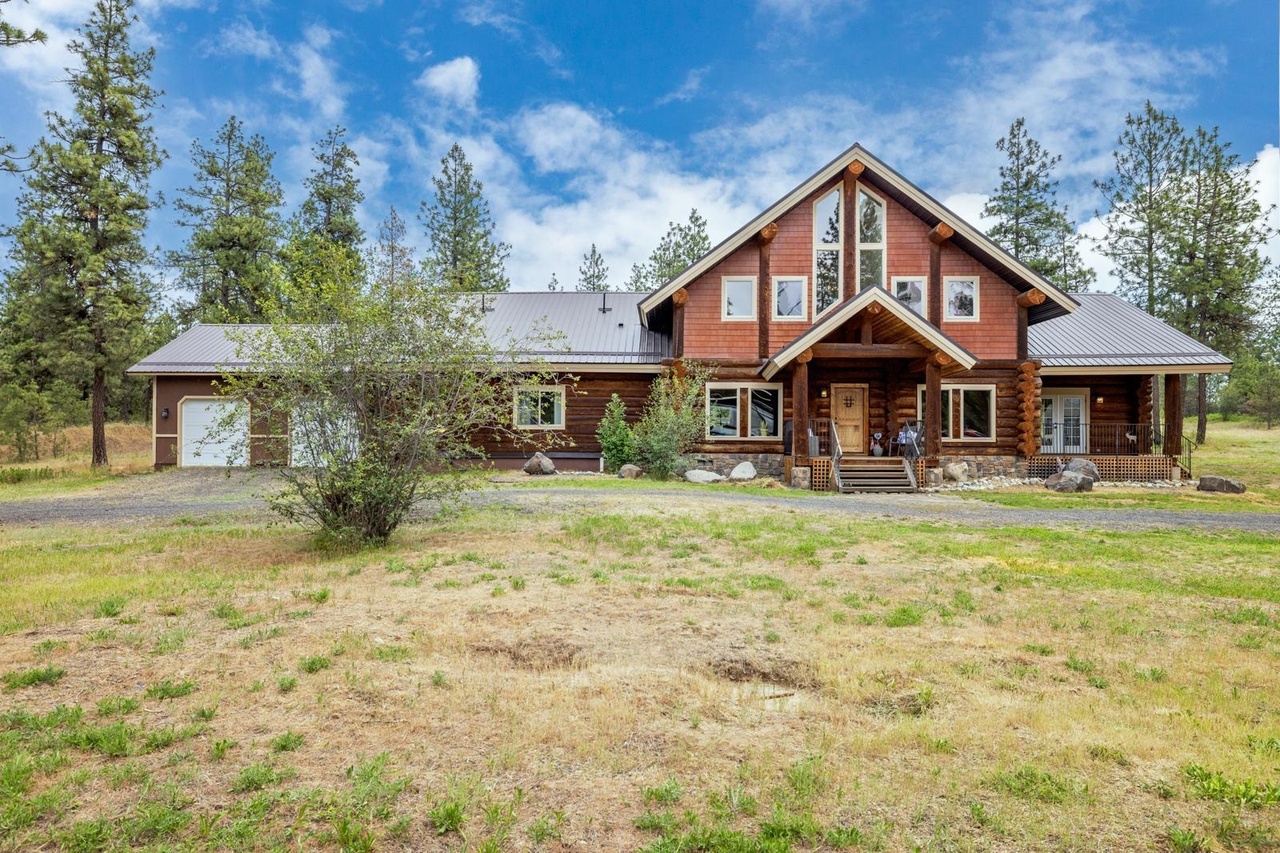 Nine Mile Falls, Washington, 99026, United States, 4 Bedrooms Bedrooms, ,3 BathroomsBathrooms,Residential,Forsale,1903077
