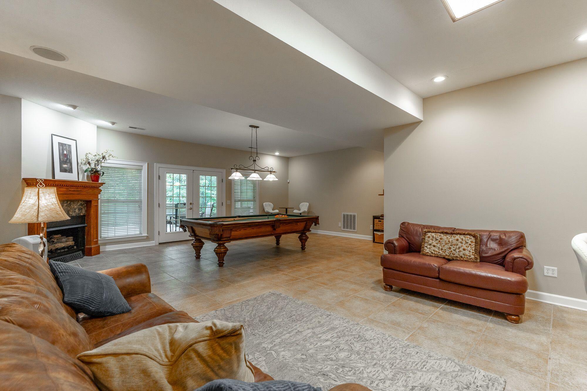 Ooltewah, Tennessee, 37363, United States, 5 Bedrooms Bedrooms, ,4 BathroomsBathrooms,Residential,Forsale,1894391