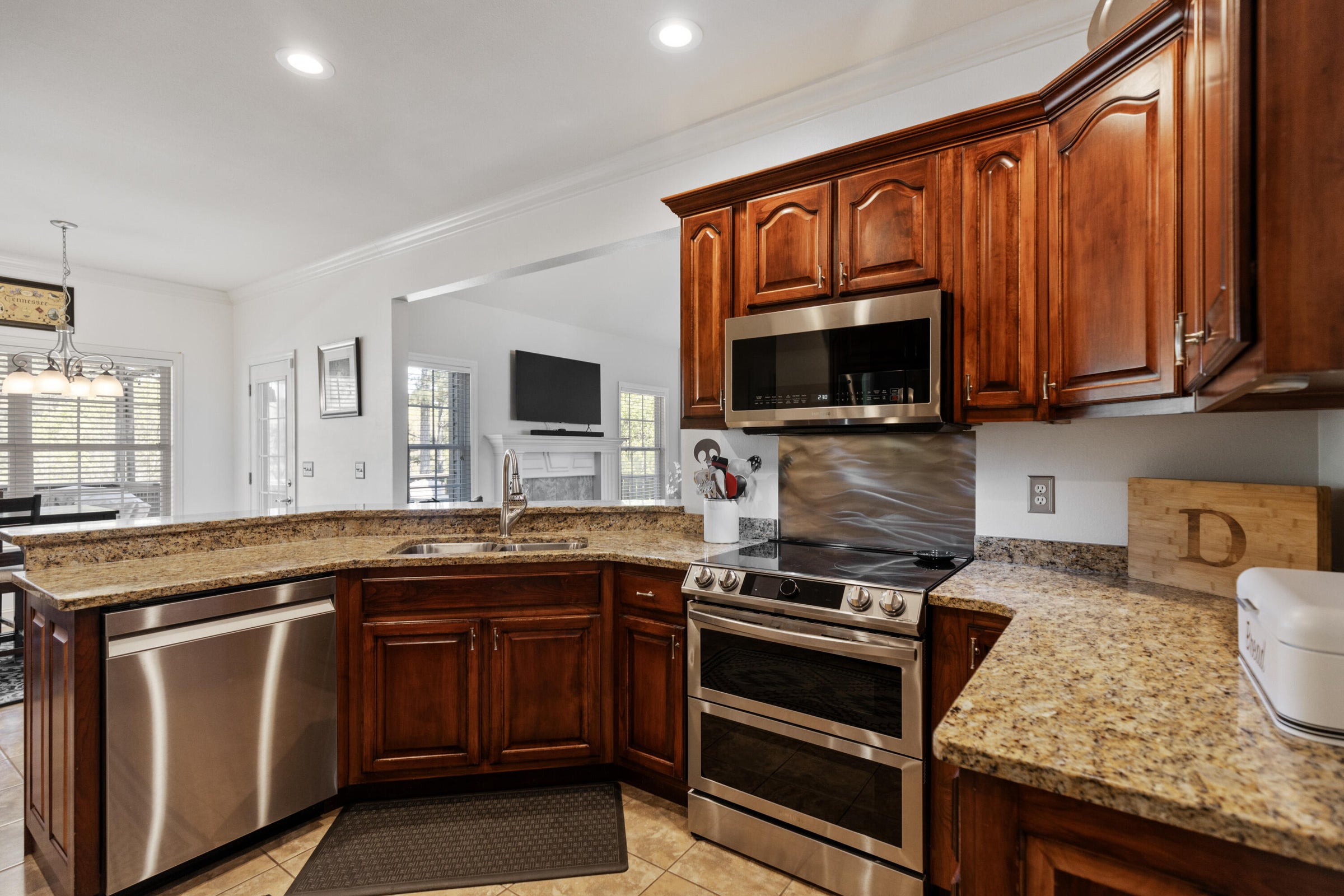 Soddy Daisy, Tennessee, 37379, United States, 3 Bedrooms Bedrooms, ,2 BathroomsBathrooms,Residential,Forsale,1894389