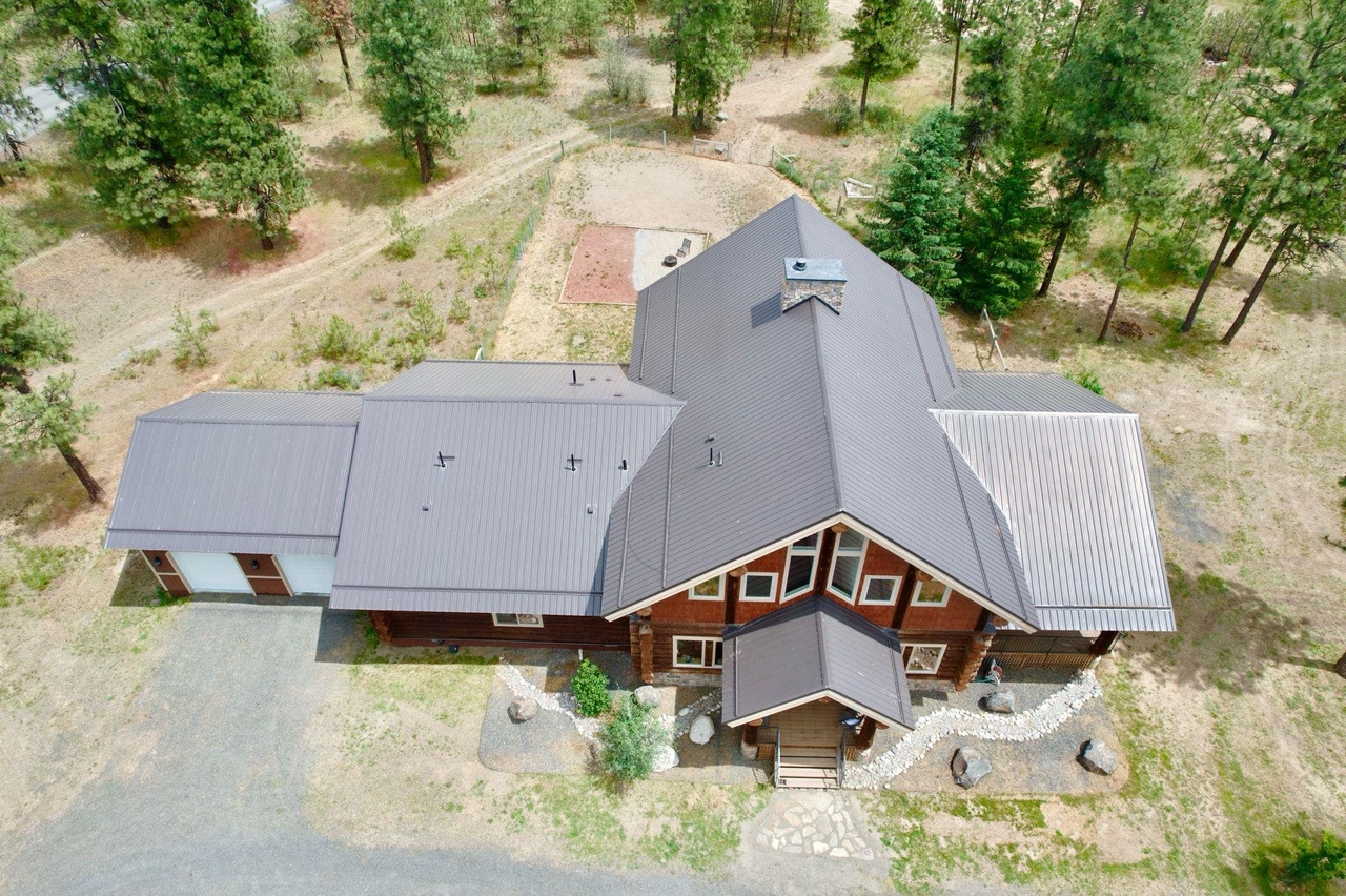 Nine Mile Falls, Washington, 99026, United States, 4 Bedrooms Bedrooms, ,3 BathroomsBathrooms,Residential,Forsale,1903077